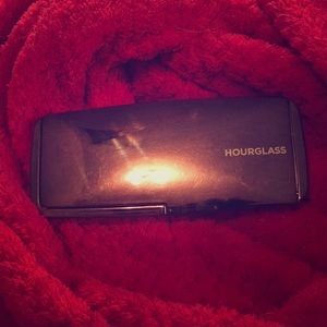 Hourglass ambient lighting palette